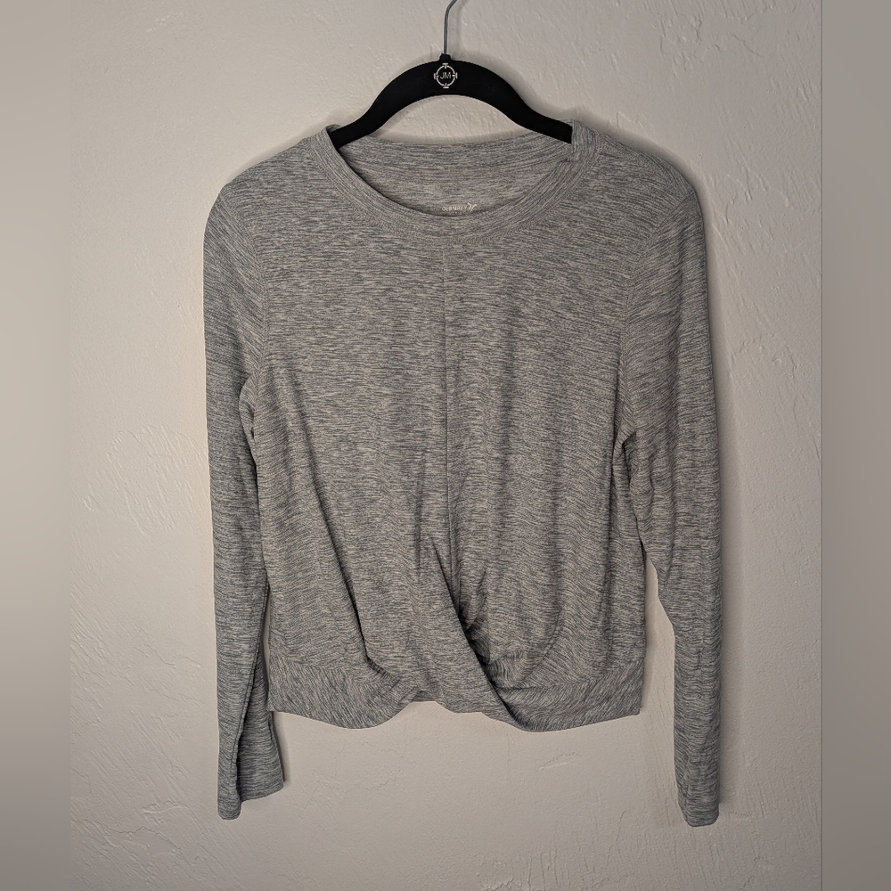 Old Navy Light Gray Women's Twist Front Active Shirt